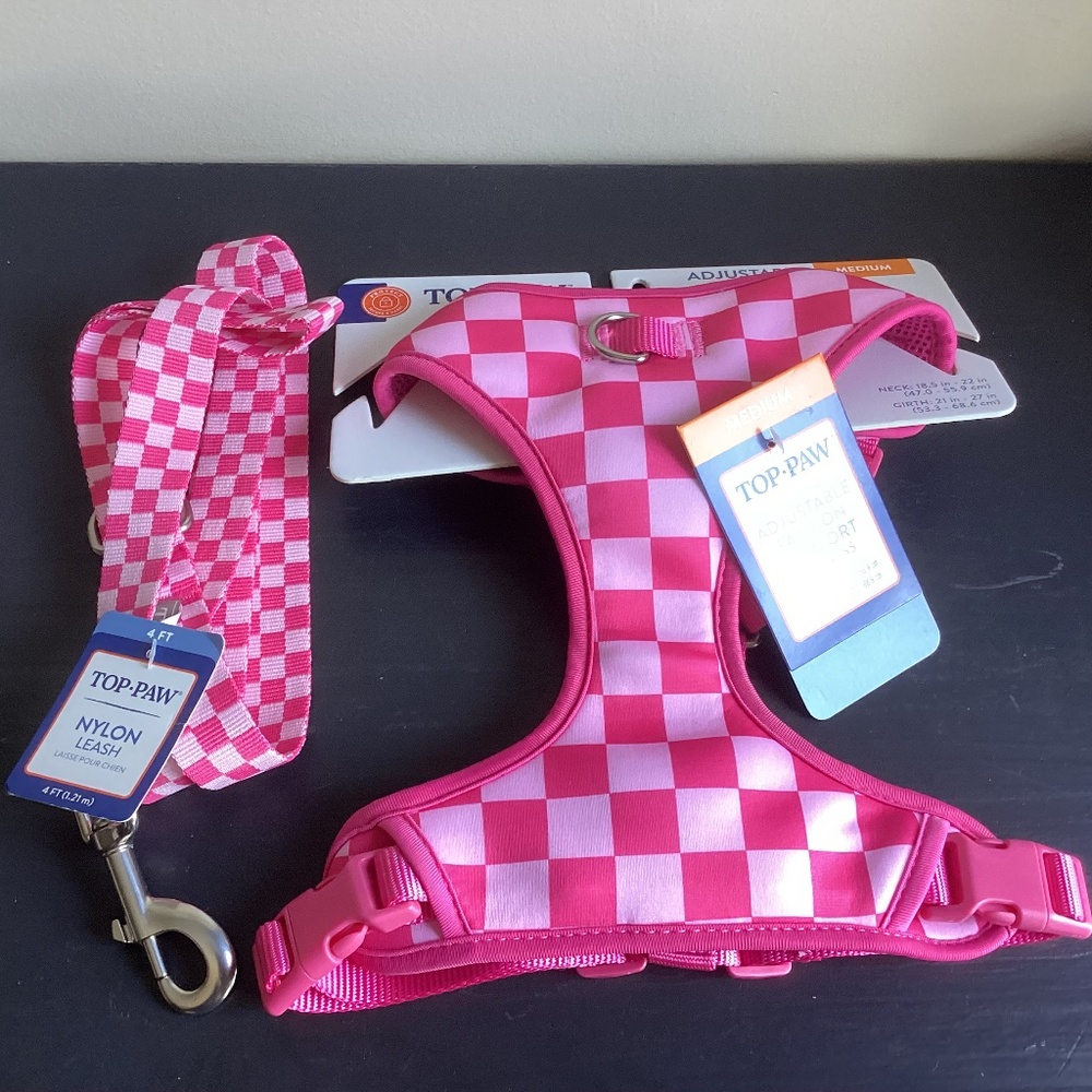 NWT Top Paw Pink Checkered Harness and 4 Foot Leash Size Medium NEW